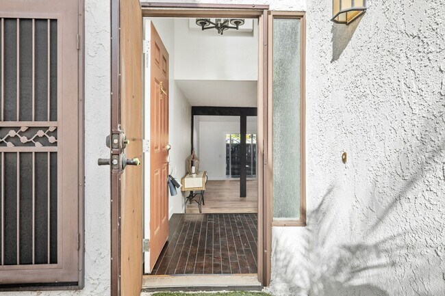 Foto del edificio - Room for rent in San Clemente 3 bedroom condo