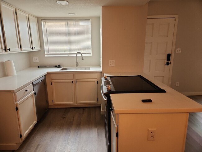 Foto del edificio - 2 Bed / 1.5 Bath