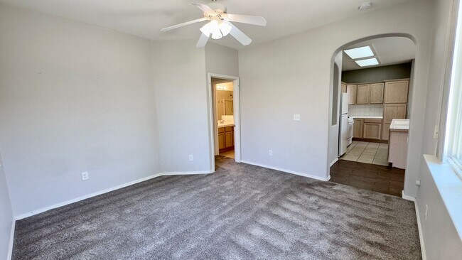 Building Photo - $2,050 Willow & Shepherd, 2 Bedroom + offi...