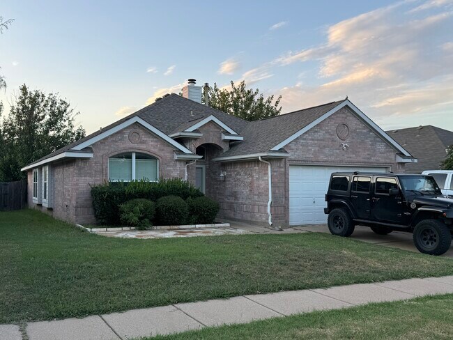 Foto del edificio - 960 Jockey Club Ln