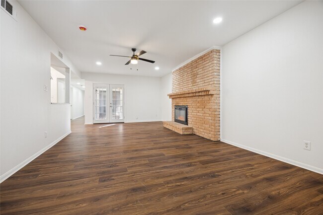 Foto del edificio - 705 Harold St