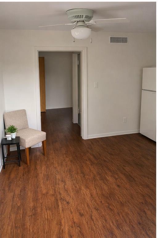 Foto del edificio - 706 Denson Dr