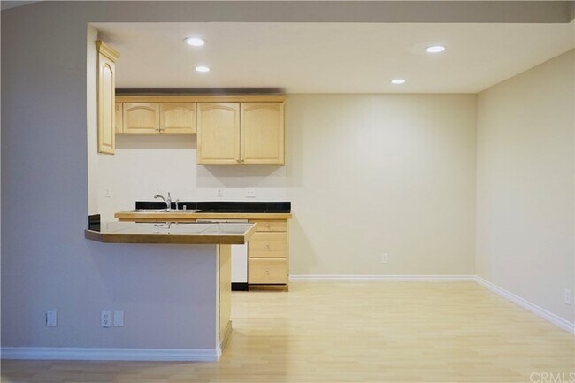 Foto del edificio - 32221 Alipaz St