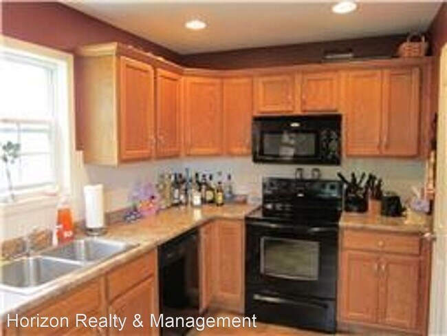 Building Photo - 3 br, 3 bath House - 1582 Autumn Dr