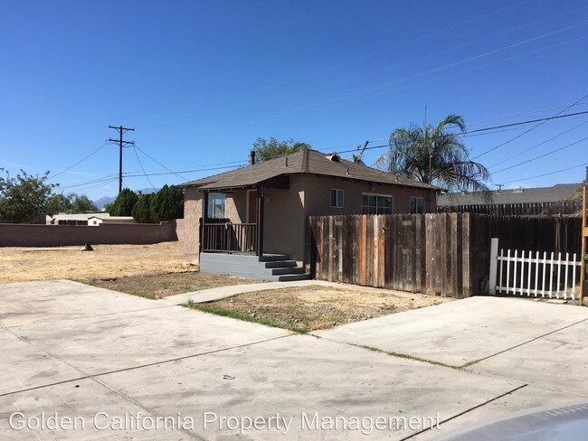 Foto del edificio - 690 N Lilac Ave