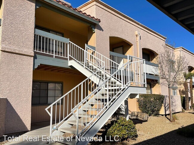 Building Photo - 2 br, 2 bath House - 5142 S. Jones Blvd. #202