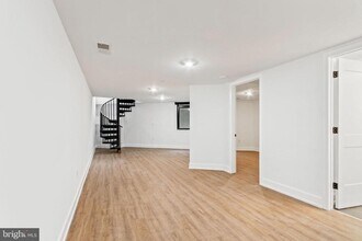 Building Photo - 1519 Ridge Ave