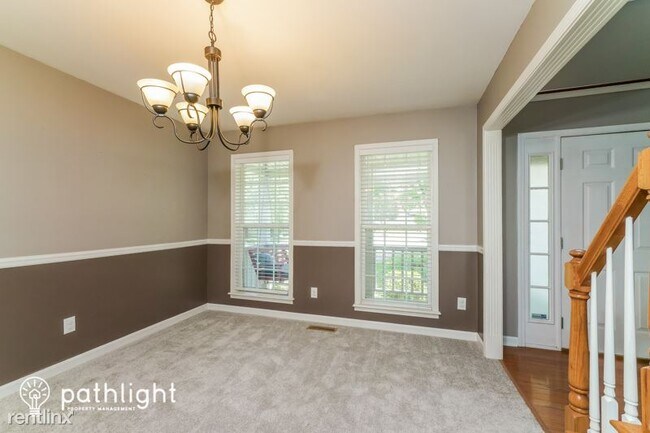 Building Photo - 4 br, 3.5 bath House - 11000 Clear Stream ...