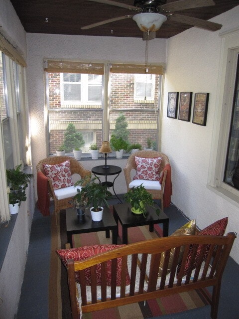 Front Porch - 3650 Bryant Ave S