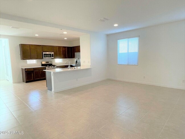 Building Photo - 11682 N 188th Dr
