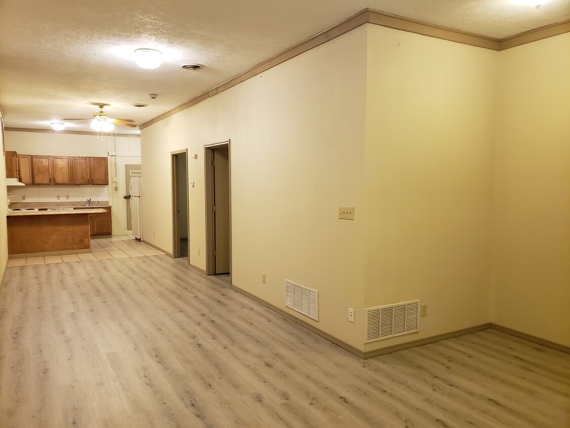 Primary Photo - 424 W Hickory St