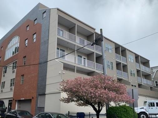 Foto principal - 545 39th St