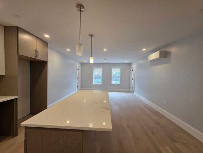 Building Photo - Brand New Unit Construction in Brighton Ce...