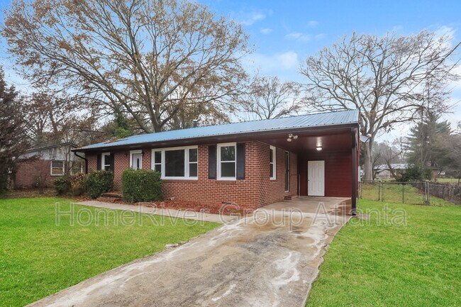 Building Photo - 309 E Meadow Dr