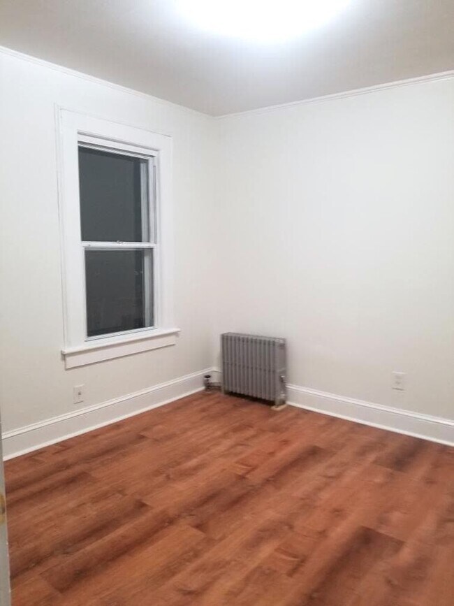 Room 3 - 227 Trenton Ave