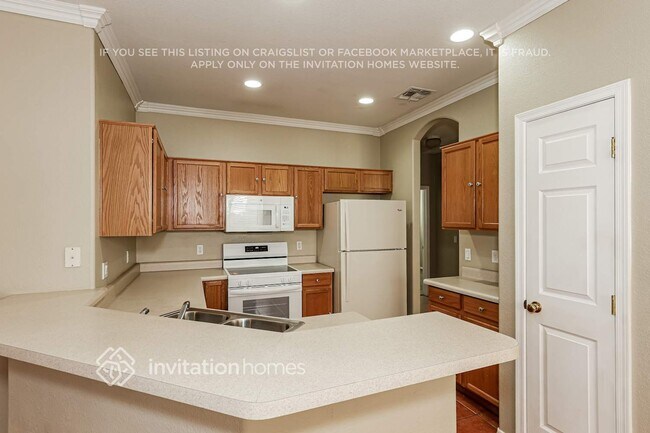 Foto del edificio - 3871 N 141st Dr