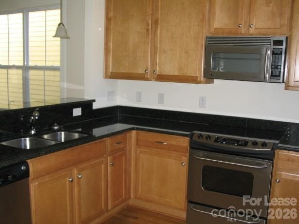 Building Photo - 527 Dubois Court