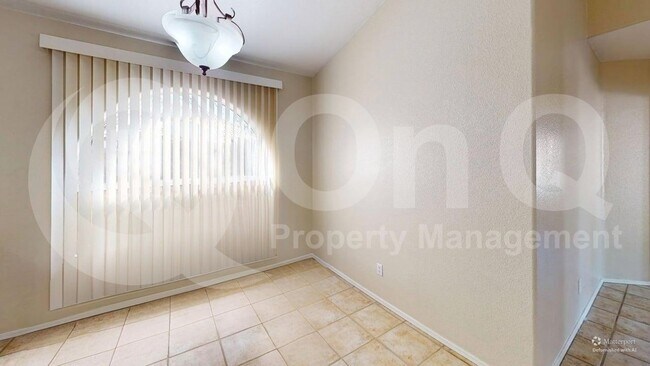 Foto del edificio - 12742 W Monte Vista Rd