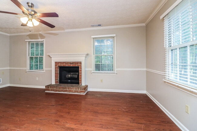 Foto del edificio - 4818 W Mceachern Woods Dr