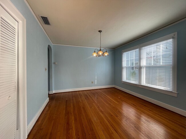 Foto del edificio - 4 BR Home only 2 blocks from Lake Eola Par...