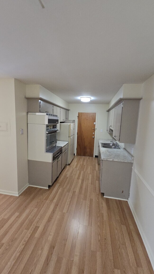 Foto del edificio - 6768 S East St
