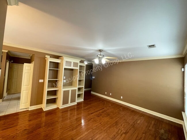 Building Photo - 202 Private Rd 3097