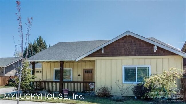Building Photo - 2 br, 2 bath House - 20701 NE Snow Peaks
