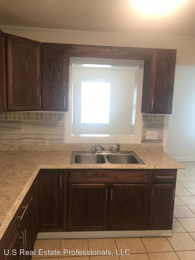 Building Photo - 4 br, 2 bath House - 467 Brannen St