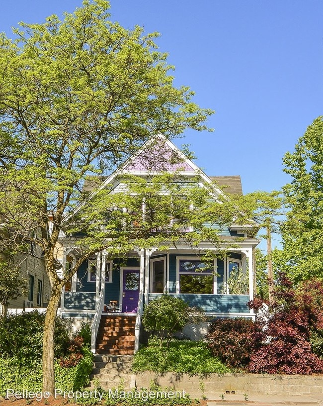Building Photo - 137 23rd Ave
