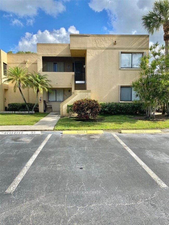 Building Photo - 159 Lakeview Dr