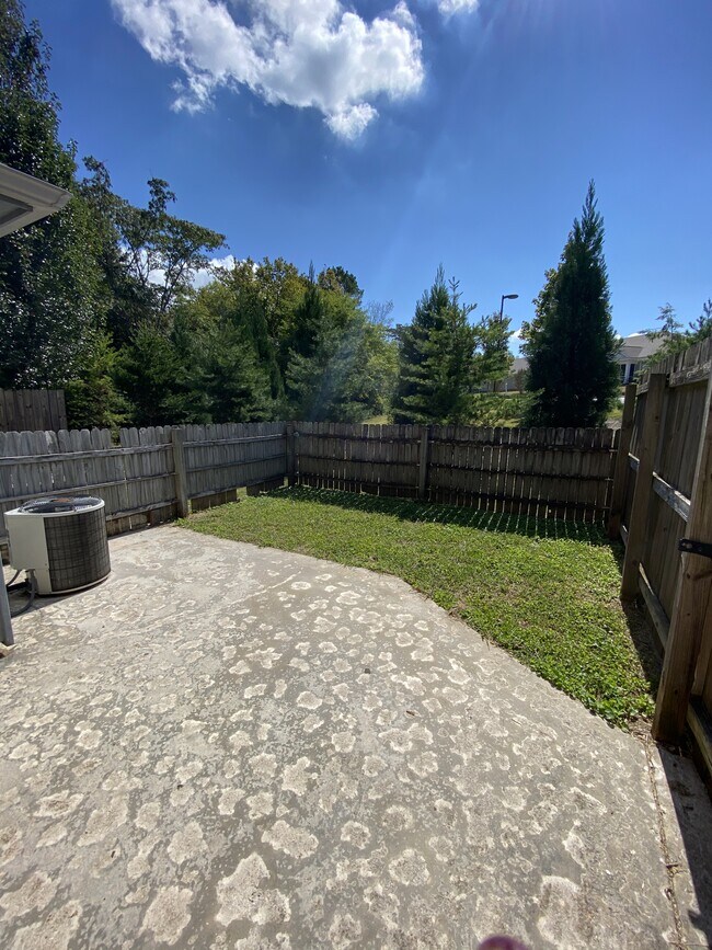Back Yard - 220 Marinawoods Dr SE