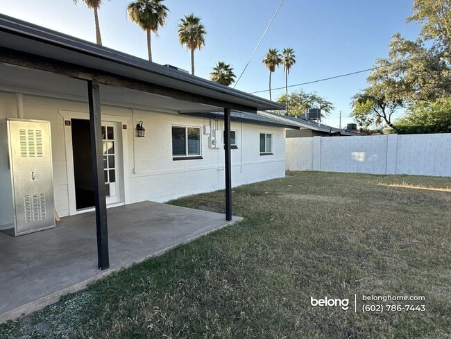 Building Photo - 3313 N 43rd Pl