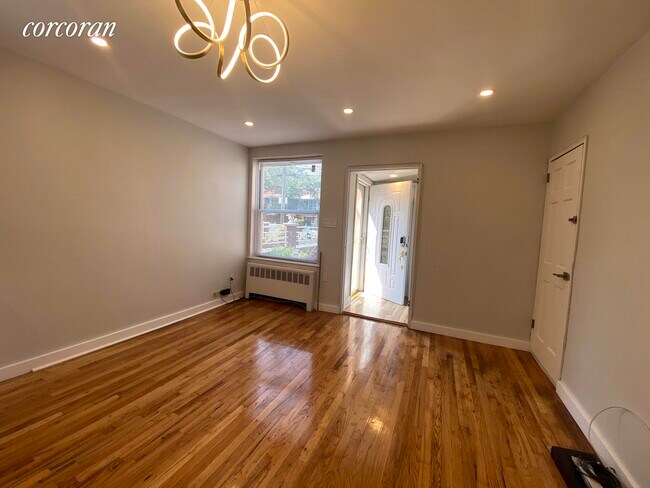 Building Photo - 1623 E 94th St