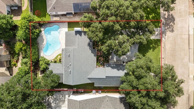 Foto del edificio - 10214 Inwood Dr