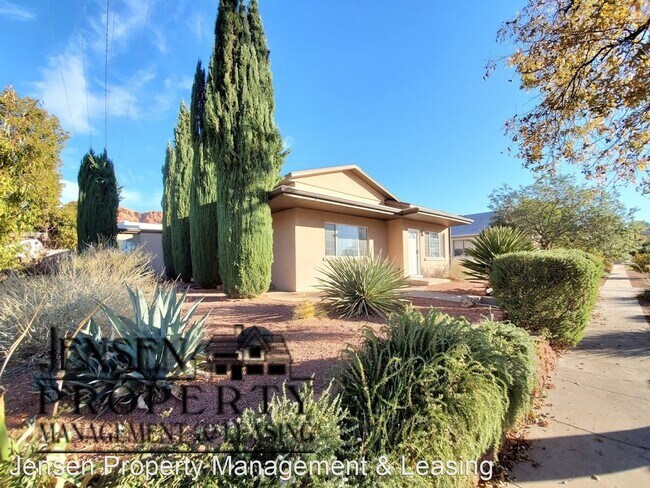 Foto del edificio - 4 br, 2 bath House - 248 West 300 North