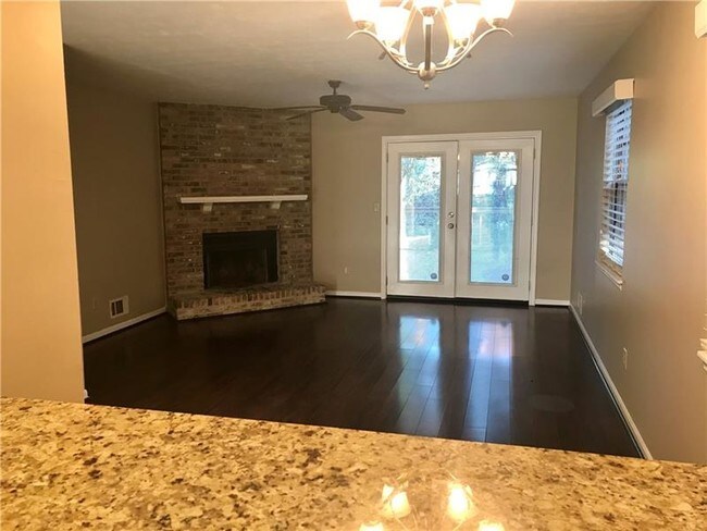 Building Photo - 2515 Skyland Trail NE