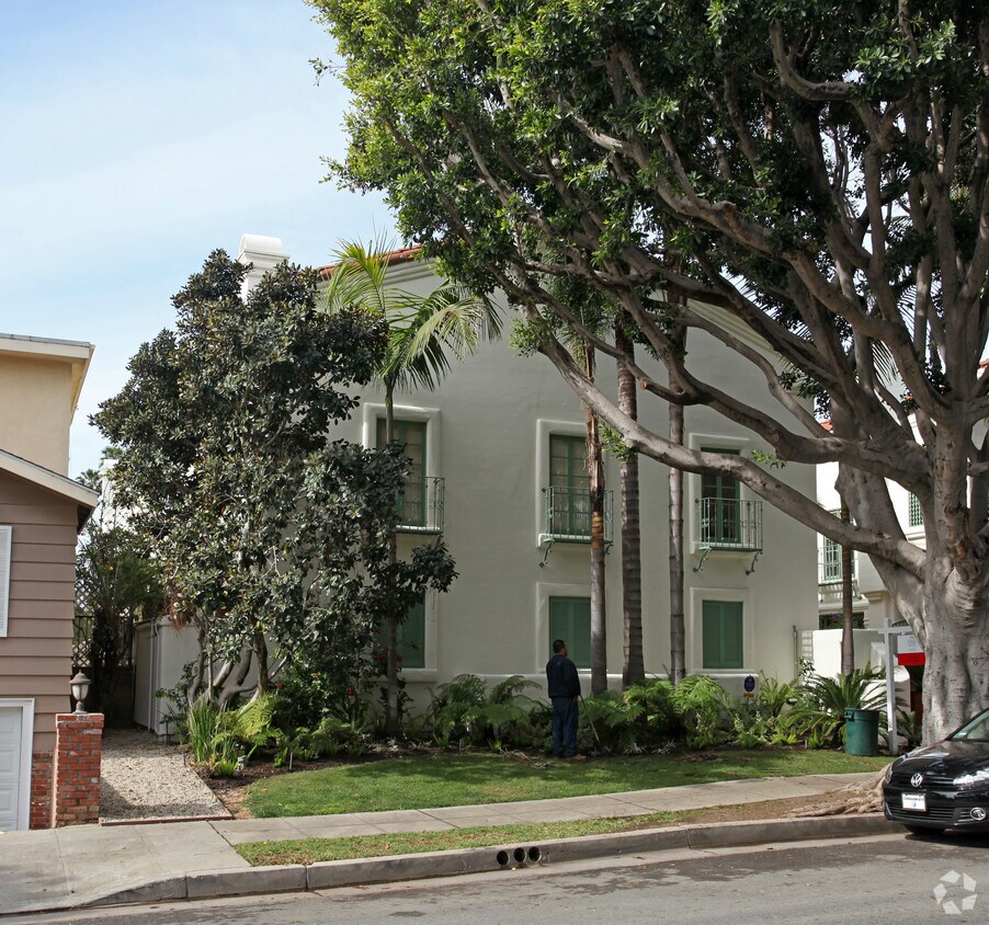 Primary Photo - 930 20th St
