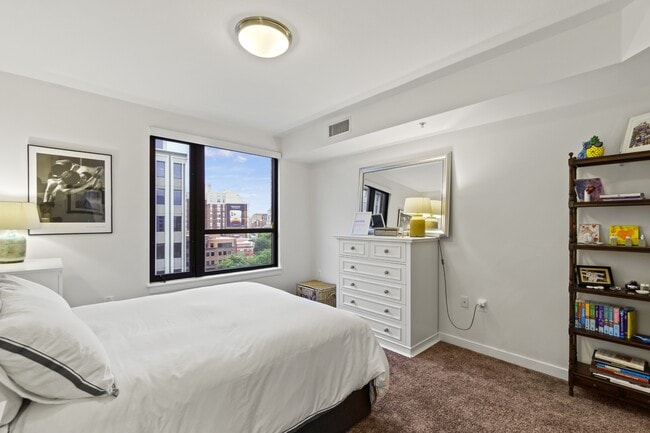 Photo - 1010 Massachusetts Ave NW Townhome