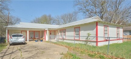Building Photo - 1505 Alamo Ave