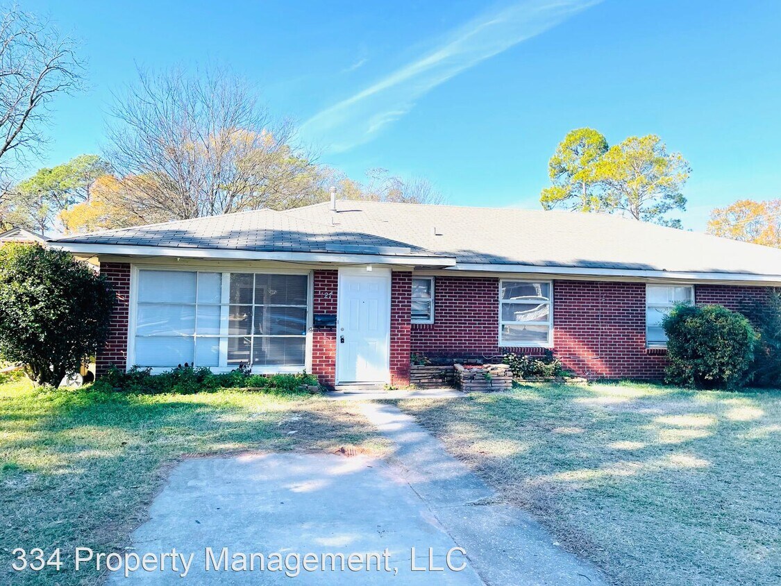Foto principal - 3 br, 1 bath House - 127 Brantwood Drive