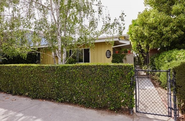 Building Photo - 5017 Cahuenga Blvd