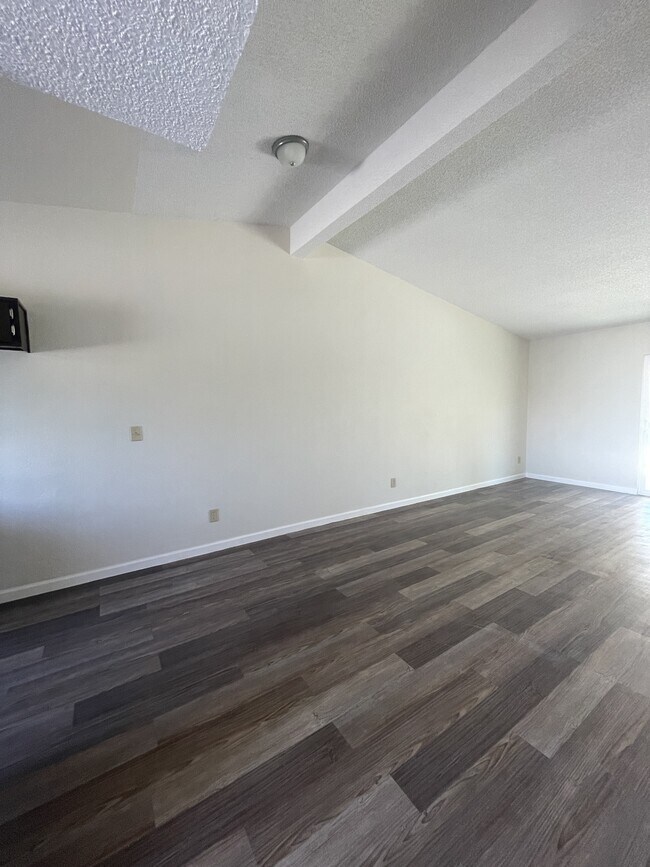 Foto del edificio - 864 Barandal Dr