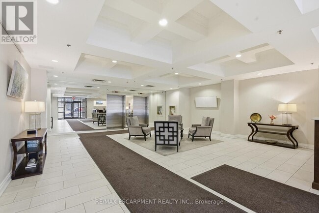 Building Photo - 399 Elizabeth St