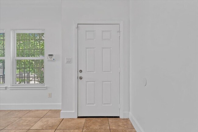 Foto del edificio - 2514 Bennington St