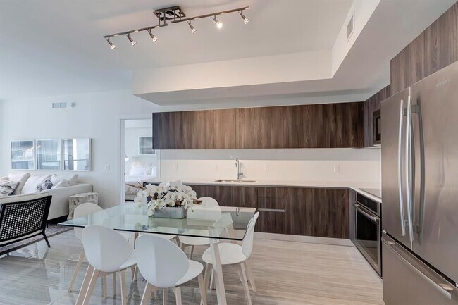 Foto del edificio - 2960 NE 207th St