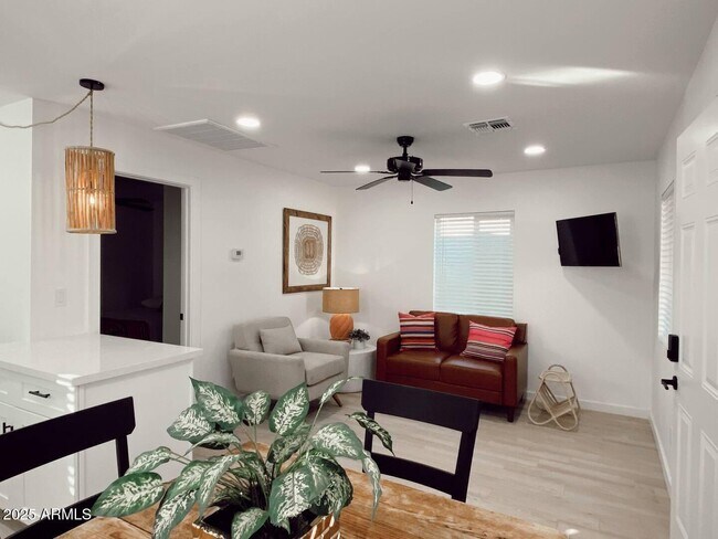 Foto del edificio - 2502 N 29th Pl