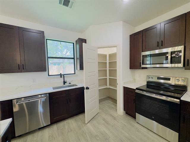 Building Photo - 2512 San Gabriel Dr