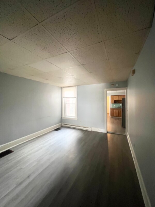 Foto del edificio - 50 W Union Blvd