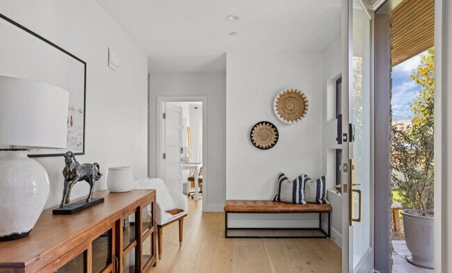 Foto del edificio - 12464 Washington Pl