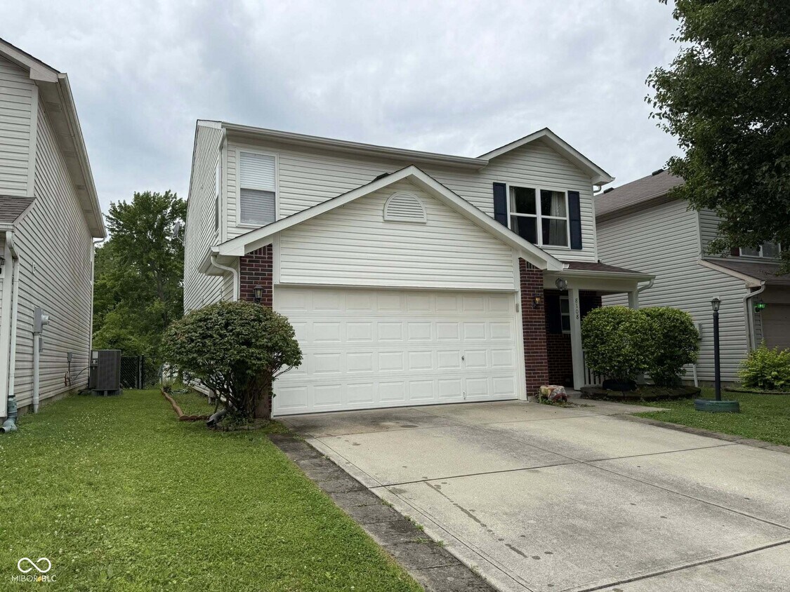 Foto principal - 8108 Maple Stream Ln